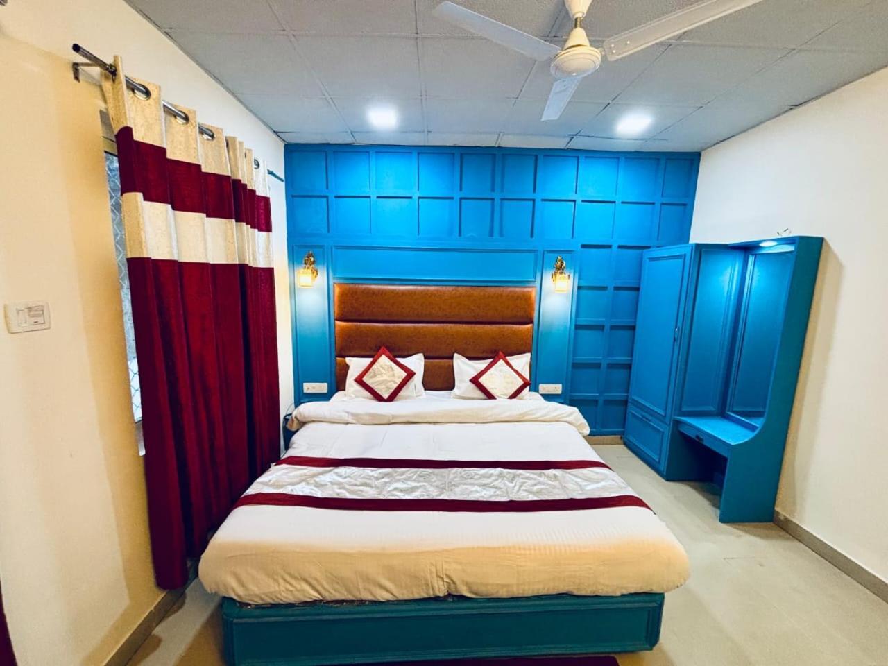 Hotel Amar Массури Экстерьер фото