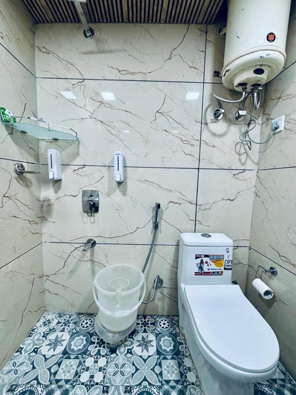 Hotel Amar Массури Экстерьер фото