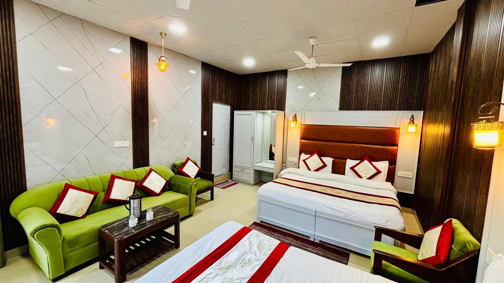 Hotel Amar Массури Экстерьер фото